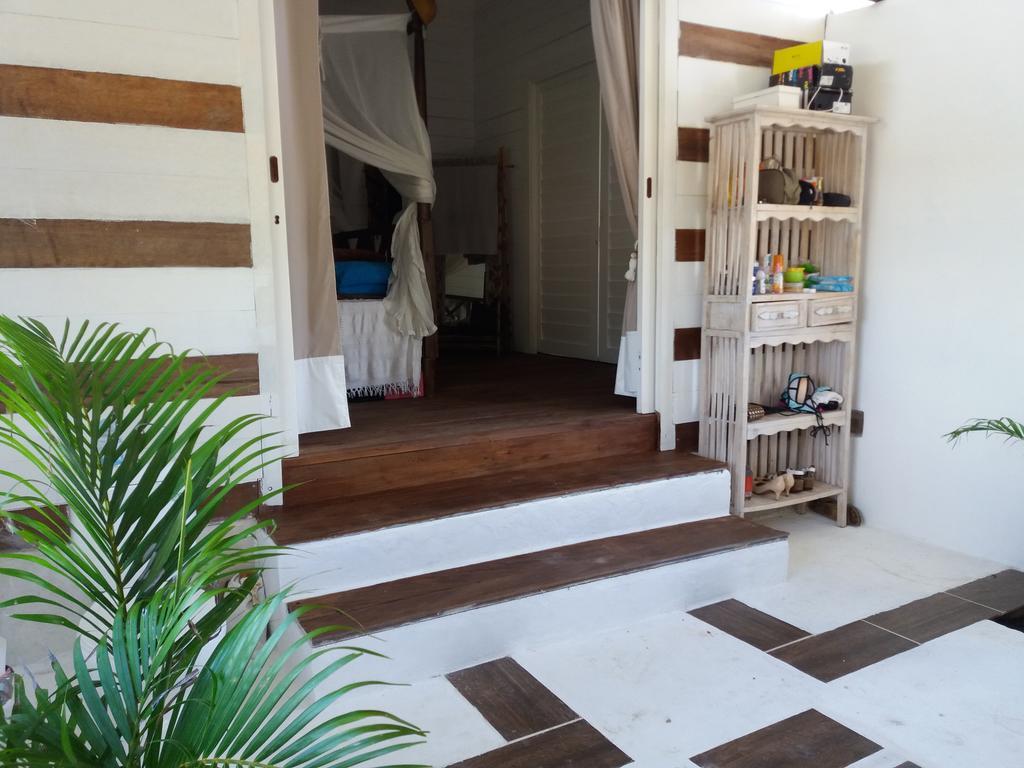Wera Beach Kadumbul Exterior photo