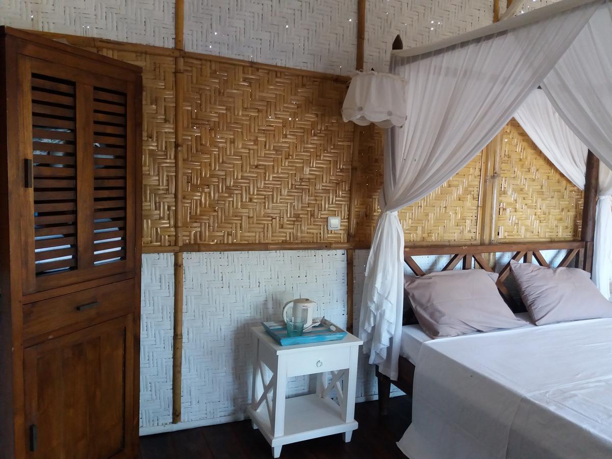 Wera Beach Kadumbul Exterior photo