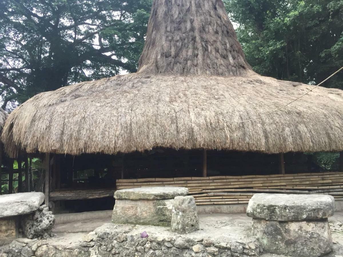 Wera Beach Kadumbul Exterior photo